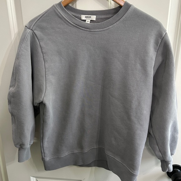 Agolde 3/4 length sleeve sweatshirt in a beautiful smokey green grey color. - Picture 4 of 10
